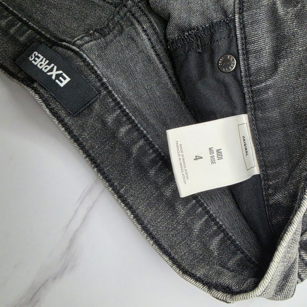 Express Charcoal Gray Distressed Denim Shorts | Size 4 - Picture 4 of 4